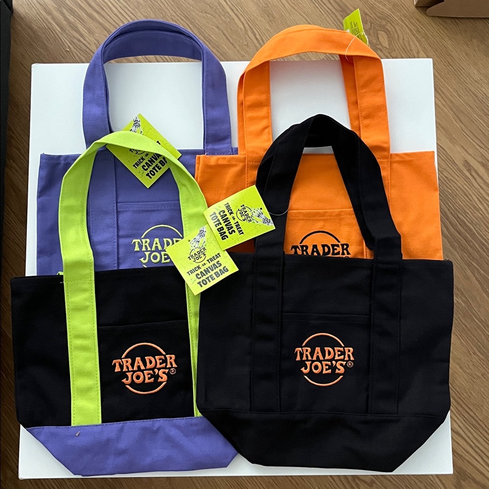 Trader Joe's Halloween Mini Reusable Tote Bags- set of 4
